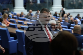 Парламент - служебен кабинет - клетва