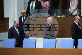 Парламент - служебен кабинет - клетва