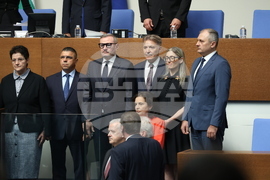 Парламент - служебен кабинет - клетва