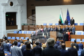 Парламент - служебен кабинет - клетва