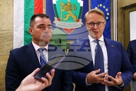 Антон Златанов - Ханс Лейтенс - брифинг