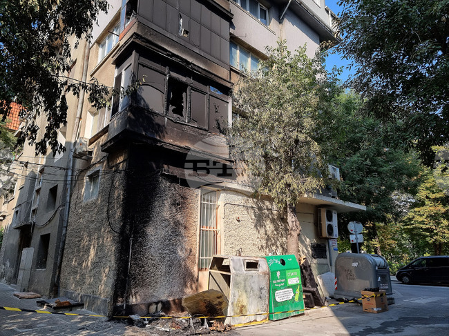 На над 40 сигнала за горящ отпадък в контейнери са реагирали огнеборците от Пловдив и областта от началото на годината