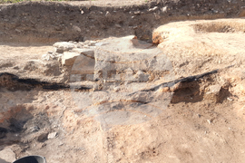 Село Дебнево - крепост „Калето“ - археологически разкопки - златни монети