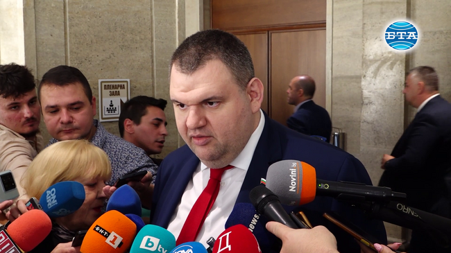 Според Делян Пеевски президентът е нарушил Конституцията като е сменил служебния министър-председател