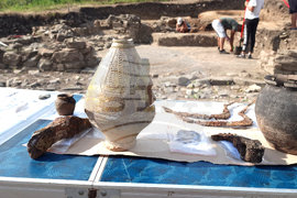 Село Дебнево - крепост „Калето“ - археологически разкопки - златни монети