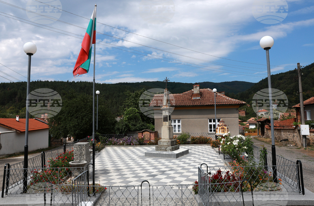 В село Буново, община Мирково, ще бъде изградена детска площадка на стойност 50 000 лева, реши Общинският съвет