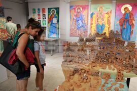 Изложба - галерия „Академия“