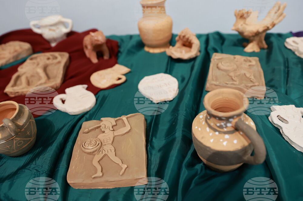 Изложба - галерия „Академия“