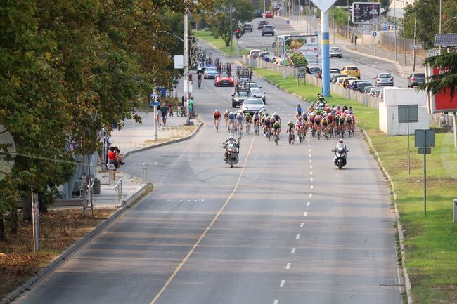 Мостът в Бургас ще бъде осветен в розово за предстоящата колоездачна обиколка на Италия