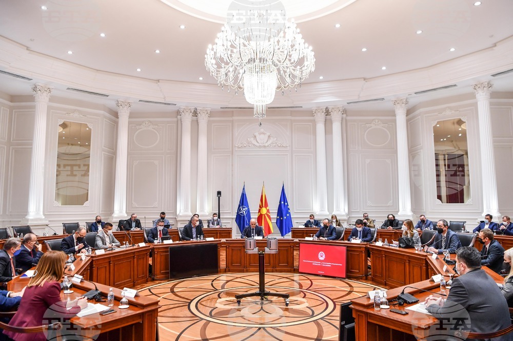 Правителството в Република Северна Македония подготвя мерки за смекчаване на последиците от кризата