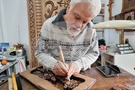 Ловеч - Димитър Колев - дърворезбар