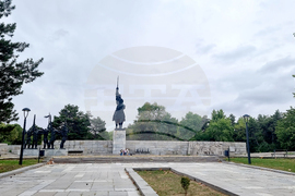 Добрич - почит към 13-те поименни безсмъртни българи