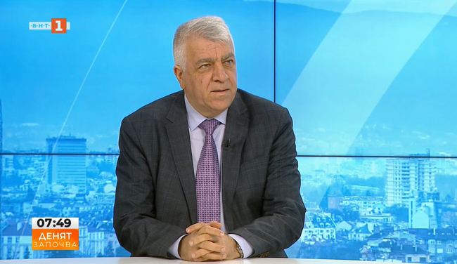 Проф. Румен Гечев: Няма да подкрепим кабинета на Габровски, зад него стои Борисов