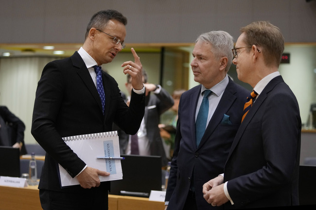 Унгарска парламентарна делегация ще бъде следващата седмица в Стокхолм във връзка с кандидатурата на Швеция за членство в НАТО