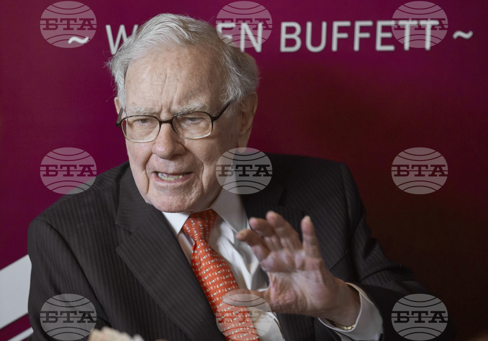 Печалбата на "Бъркшър Хатауей" нараства със 17 на сто, докато Уорън Бъфет се готви да се оттегли като главен изпълнителен директор