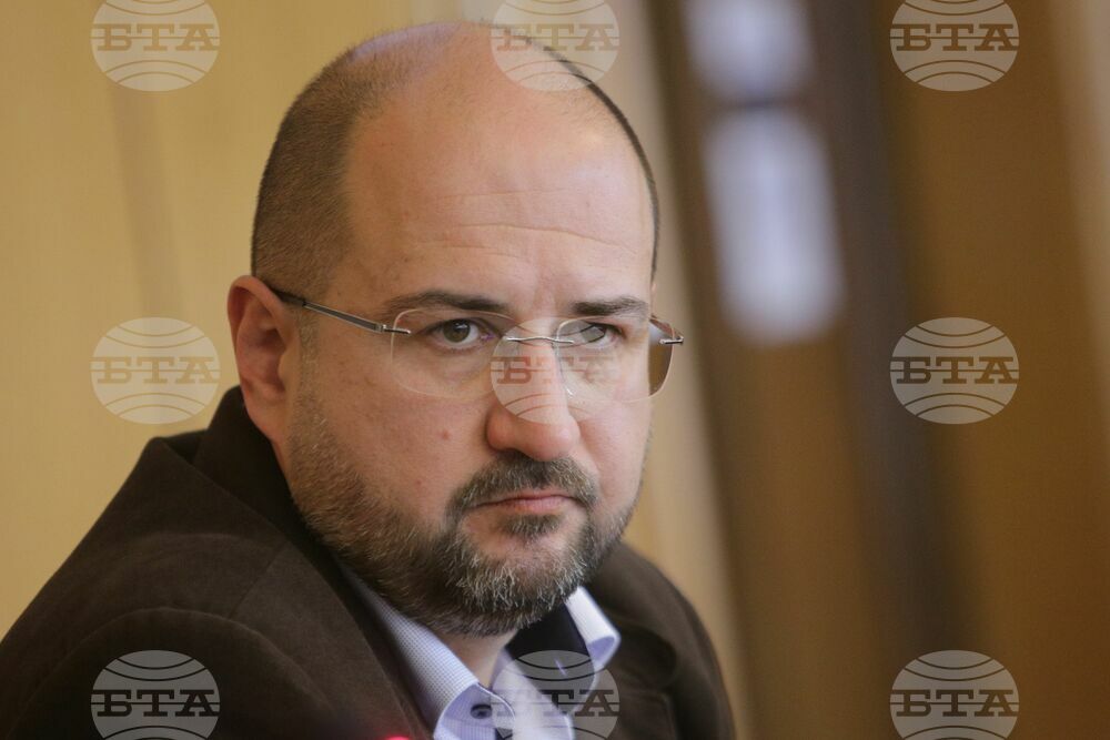 Transport and Communications Minister: Proshko Proshkov