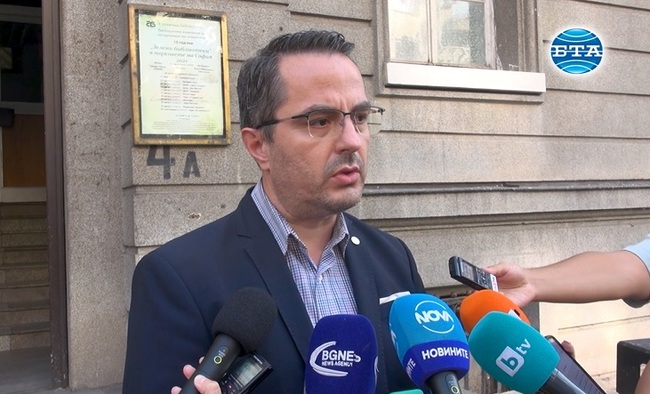 „Възраждане“ номинира Виктор Папазов за български еврокомисар 