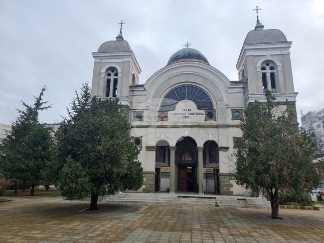 Най-големият ямболски храм "Св. Николай Чудотворец" се нуждае от спешно укрепване на основите