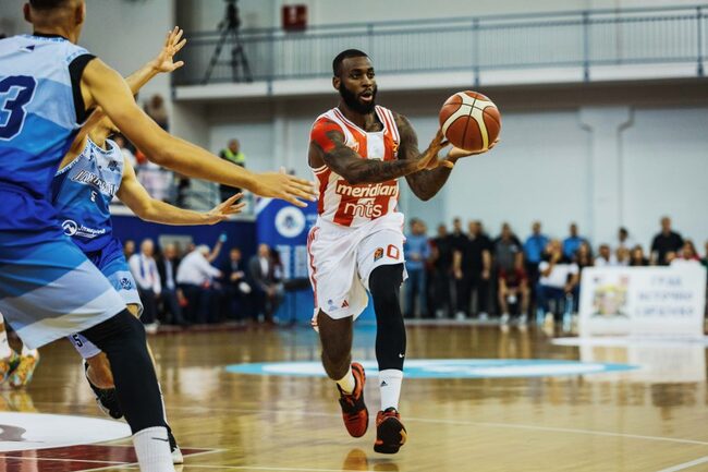 Цървена звезда с Коди Милър-Макинтайър в състава загуби от АСВЕЛ в Евролигата по баскетбол