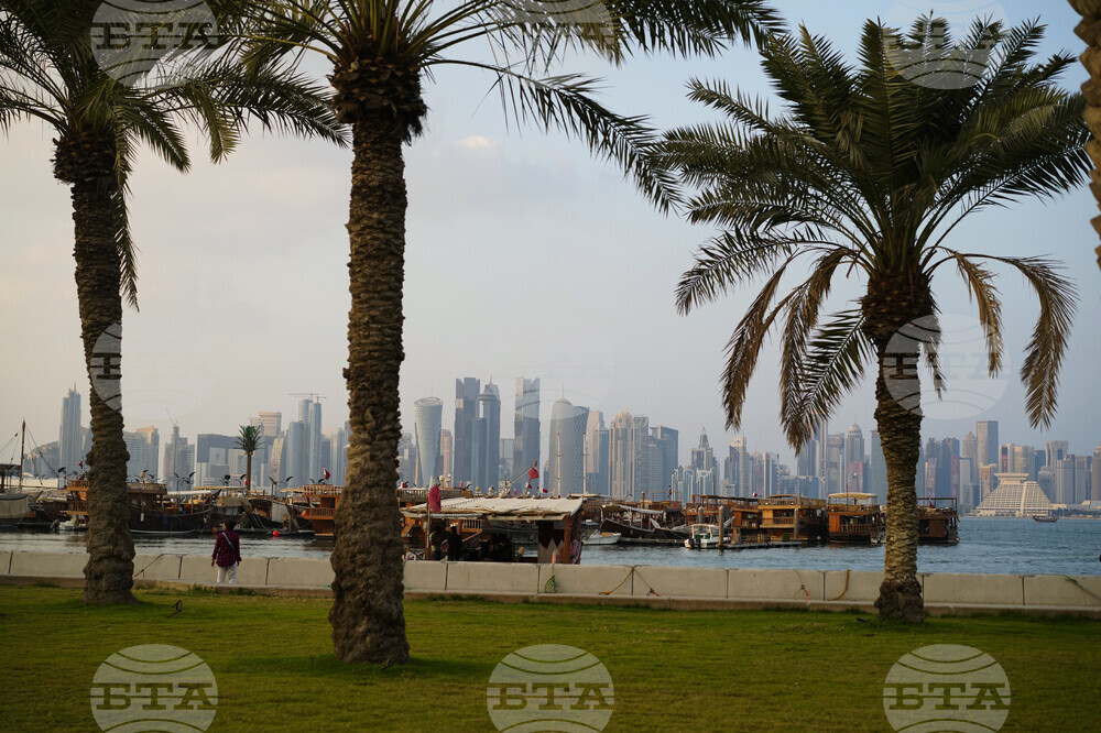 Силни експлозии бяха чути в Доха, Дубай и Абу Даби