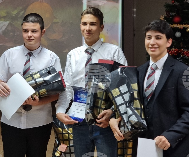 Варна - наука - обсерватория - конкурс - ученици - отличия