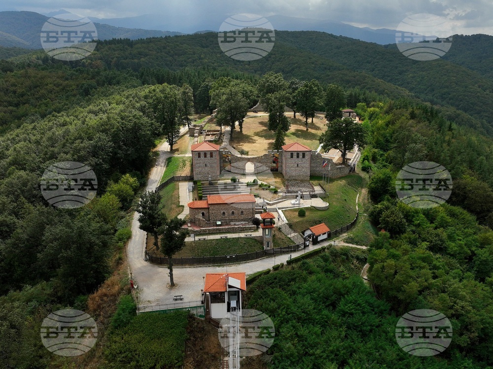 Село Белчин - музеен комплекс „Цари Мали град“