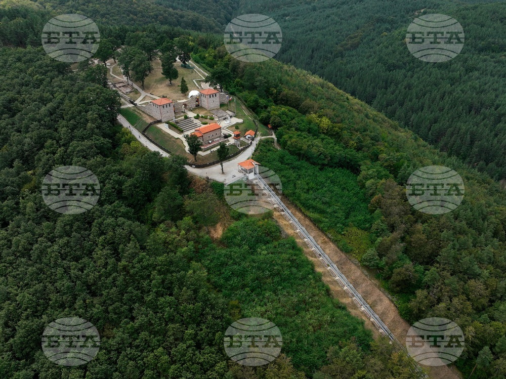 Село Белчин - музеен комплекс „Цари Мали град“