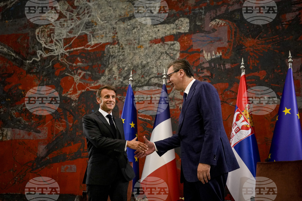 Макрон изрази надежда Сърбия да продължи да напредва по европейския си път в телефонен разговор с Вучич