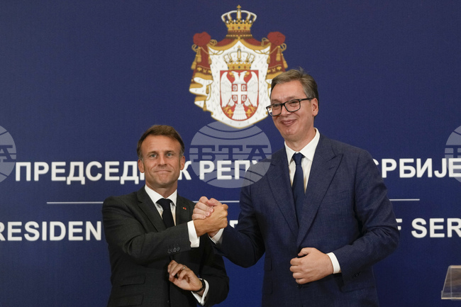 Сръбският президент обсъди с френския си колега двустранните отношения и ситуацията в региона
