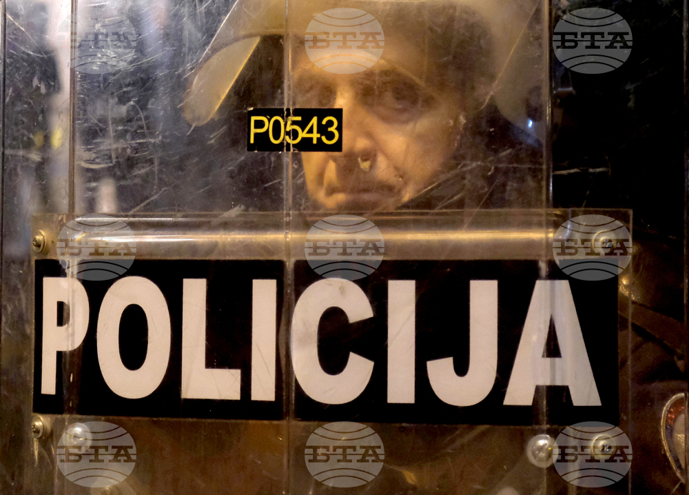 Граждани блокираха пътя към летището в Подгорица в знак на протест срещу строеж на водопречиствателна станция