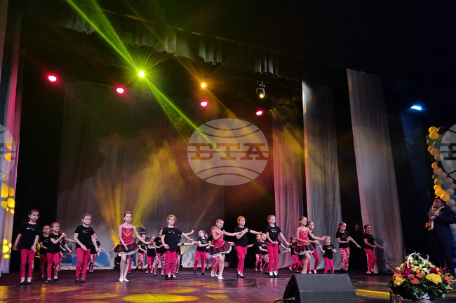 Разград - „Еми денс“ - танци - благотворителен концерт