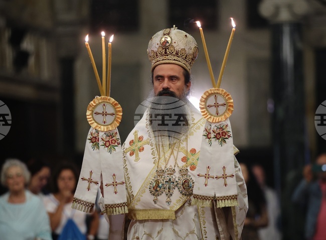 Патриаршеска катедрала „Св. Александър Невски“ - празнична архиерейска с литургия