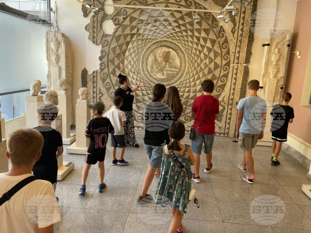 Асеновата крепост, Регионалния археологически музей и Стария град в Пловдив разгледаха деца от училище „Българче“ в Неапол