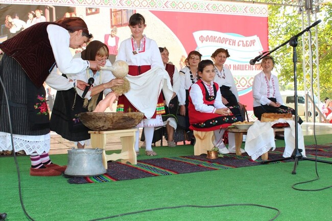 ОА Русе: Празникът на българските традиции „Обичаите по нашенски“ в Новград се очаква да събере близо 500 участници от страната 