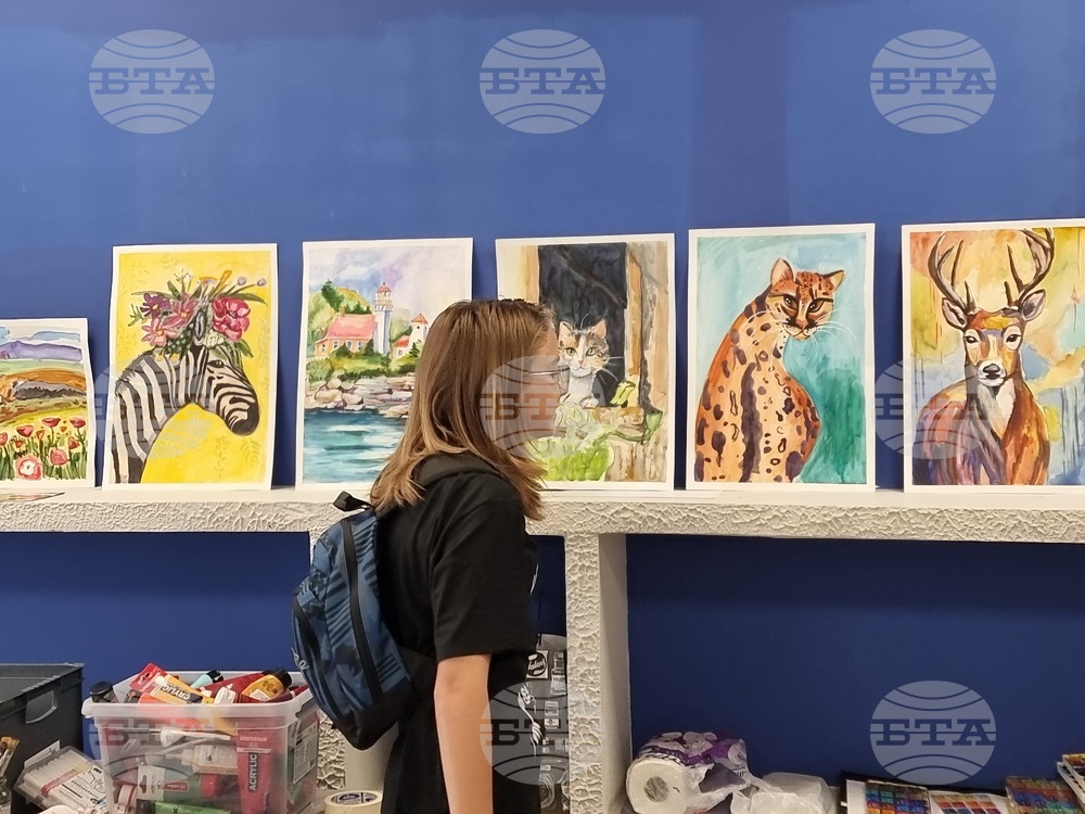 Деца прекарват творческа ваканция в артателие в Смолян