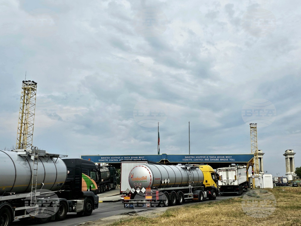Long Line of Trucks Waiting at Ruse-Giurgiu Bridge Checkpoint