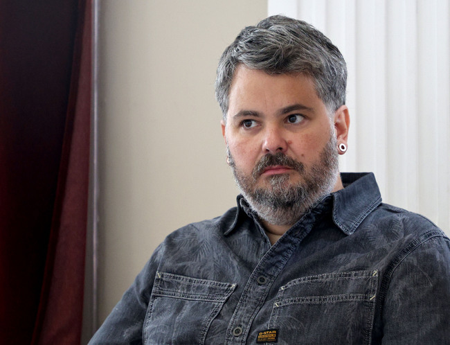 Спектакъл за изгубената вътрешна религия и авторитета на Бога постави Стайко Мурджев във Варненския театър