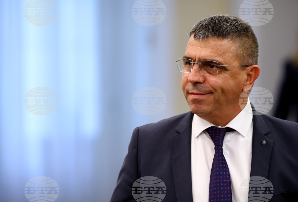 Голям брой смени на директори на областни дирекции не се очаква, каза служебният министър на вътрешните работи Атанас Илков