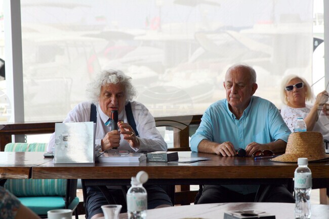 Павел Койчев и доц. Георги Лозанов ще представят книгата албум „Пластики и прочити“