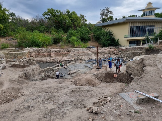 Бургас - археологически разкопки - Акве Калиде