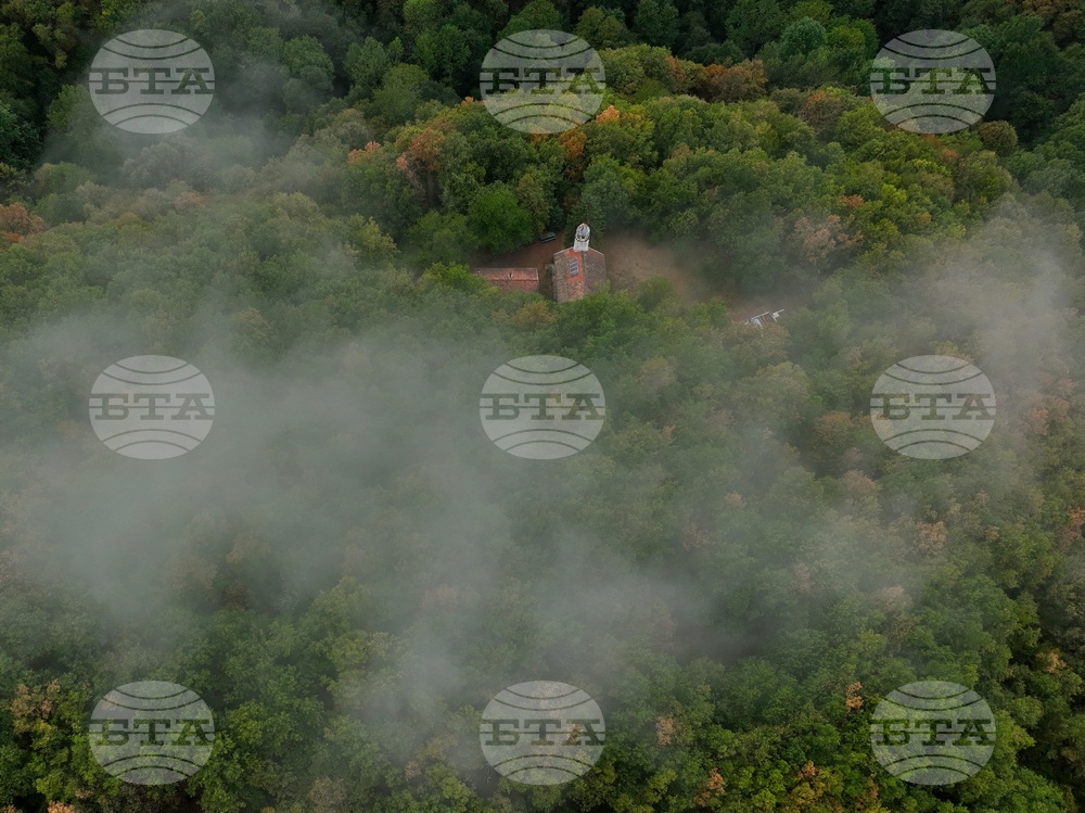 Село Долни Пасарел - манастир „Свети Николай Мирликийски - Летни“ - изглед
