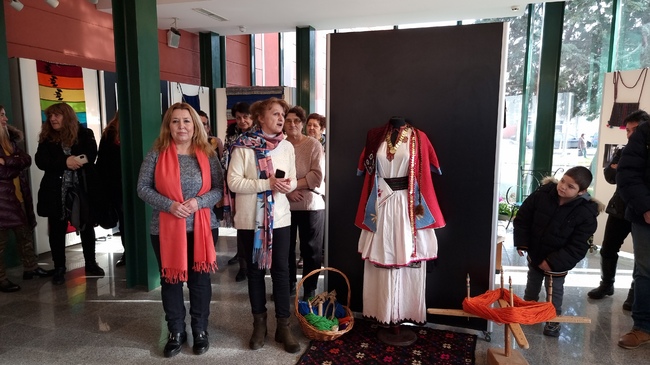 Етнографска изложба в Художествената галерия в Разград представя съвременни капански тъкани и накити