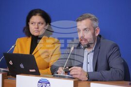 Национален пресклуб на БТА София - адвокати - пресконференция - Стоян Мадин