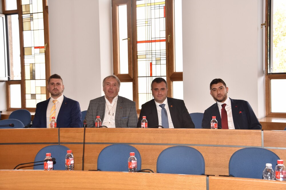 ВМРО е против готвената от ГЕРБ и ДБ забрана софиянци да карат колите си в центъра на столицата