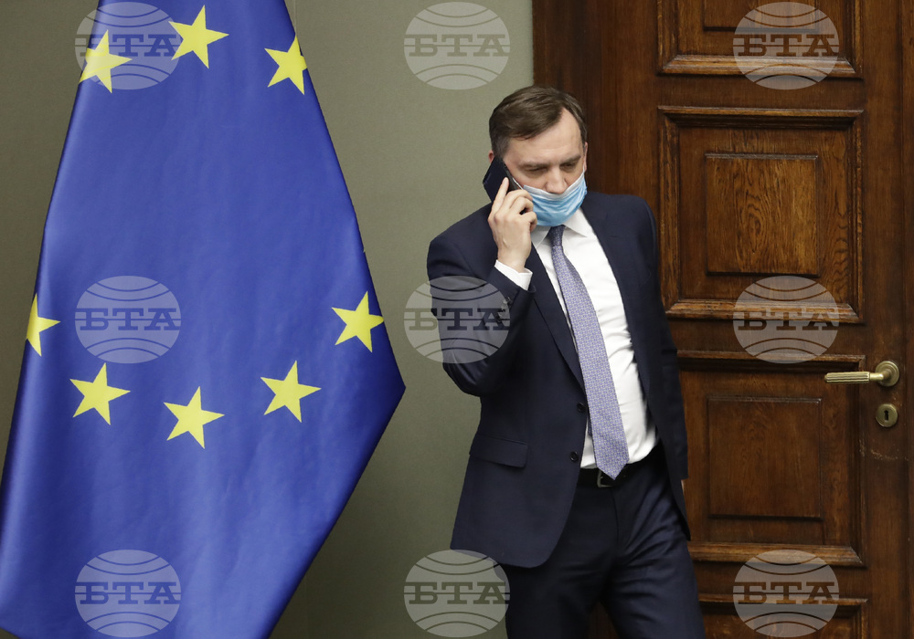 Полша иска европейска заповед за арест за бившия министър на правосъдието Збигнев Жобро