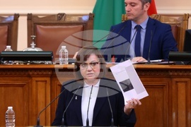 Парламент - извънредно заседание - Корнелия Нинова