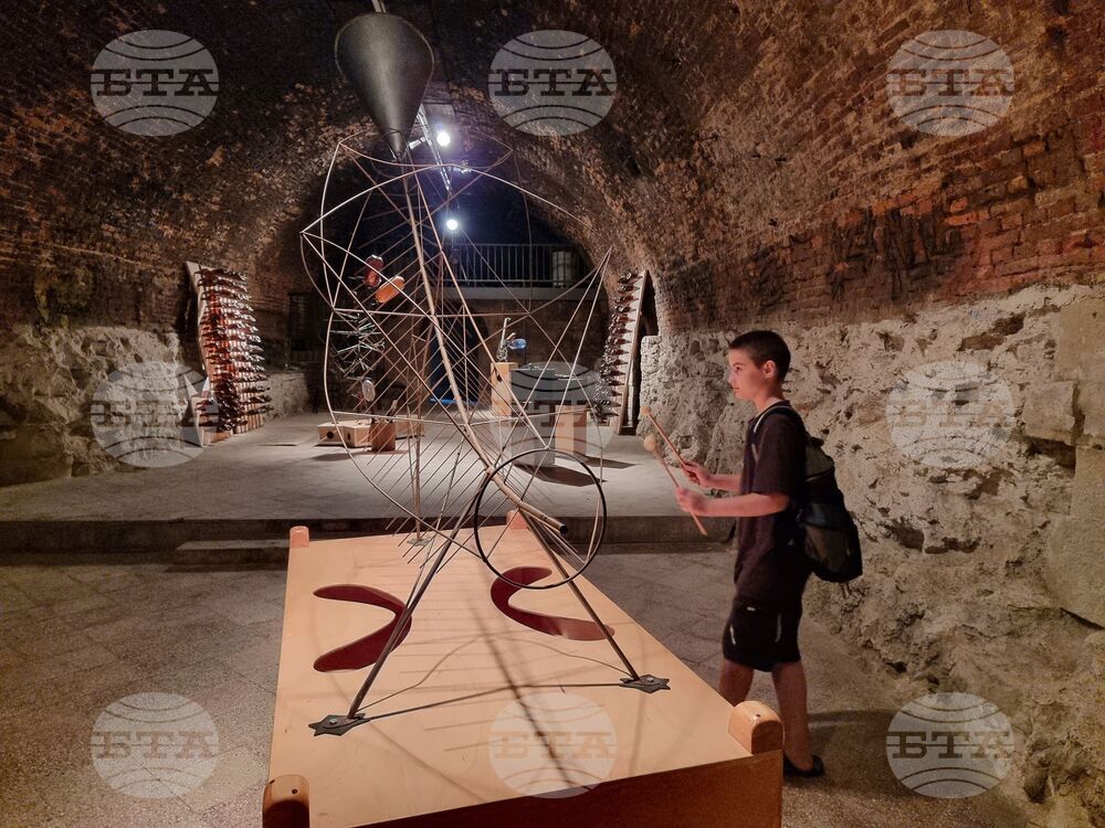 Варна - Мартиан Табаков - изложба „Преди музикалните инструменти“