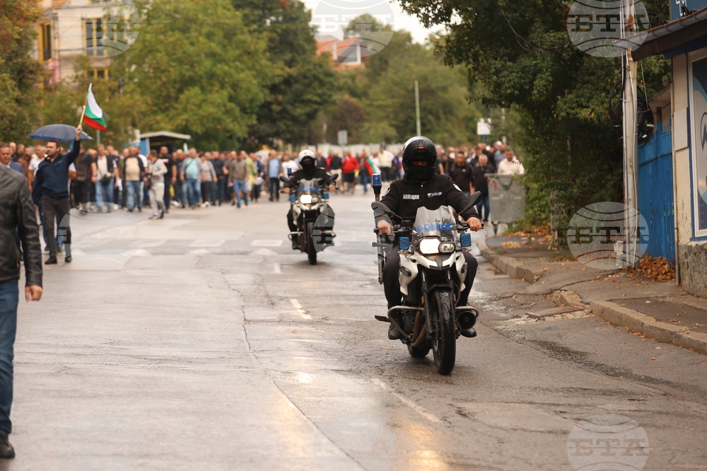 Квартал „Бояна“ - поддръжници на Ахмед Доган - "поход за демокрация"
