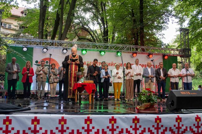 Община Стара Загора: Днес в курортното селище Старозагорски бани се откри XVIII Национален тракийски фолклорен събор „Богородична стъпка“