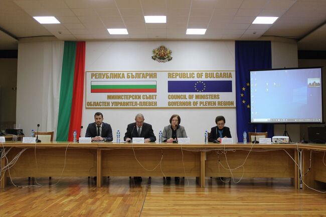 Областна администрация Разград: Областният управител участва в регионален инвестиционен форум в Плевен 